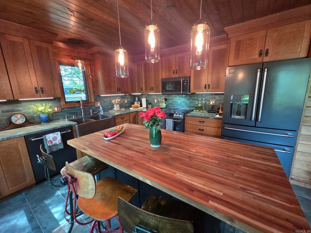 170 River Mist Drive, Pangburn, AR 72121