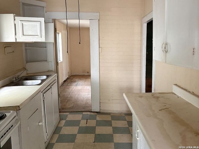 211 Gabriel, San Antonio, TX 78202