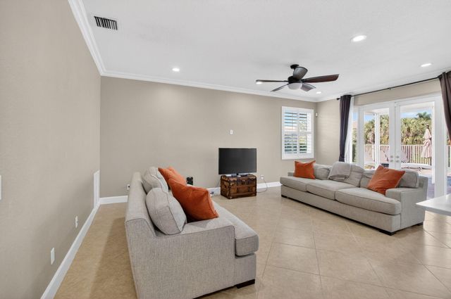 7245 Chesapeake Circle, Boynton Beach, FL 33436