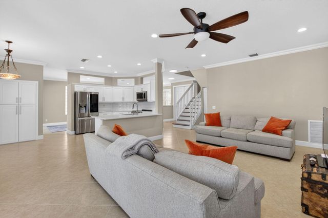 7245 Chesapeake Circle, Boynton Beach, FL 33436