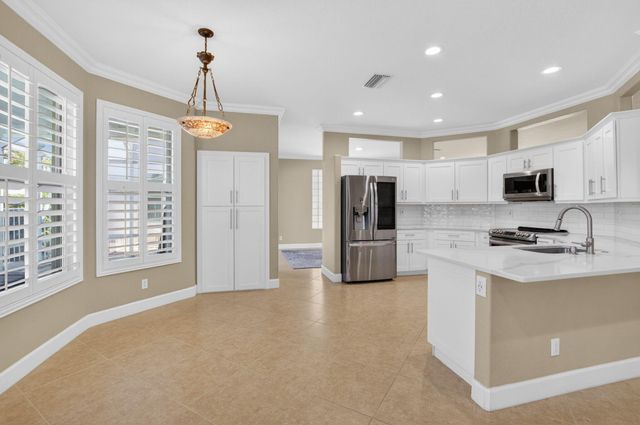 7245 Chesapeake Circle, Boynton Beach, FL 33436