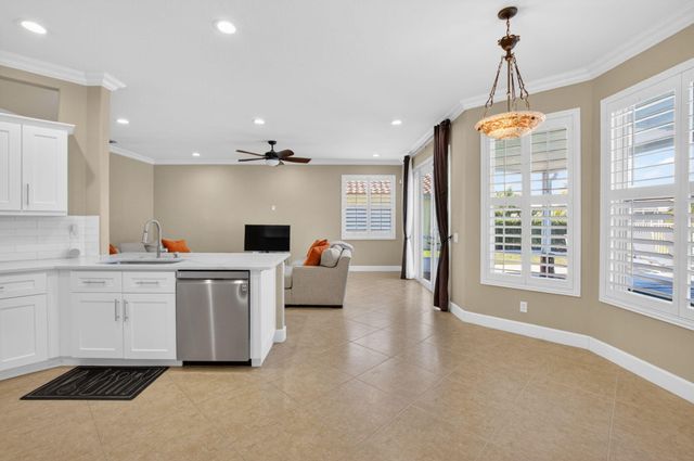 7245 Chesapeake Circle, Boynton Beach, FL 33436