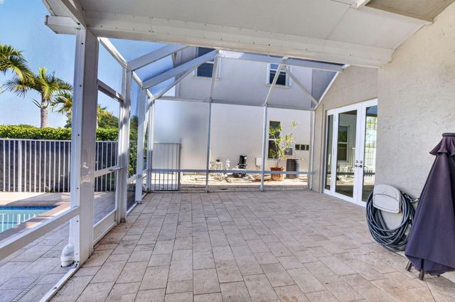 7245 Chesapeake Circle, Boynton Beach, FL 33436