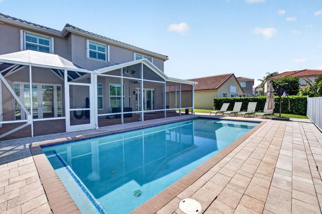 7245 Chesapeake Circle, Boynton Beach, FL 33436