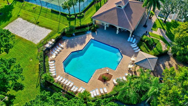 7245 Chesapeake Circle, Boynton Beach, FL 33436