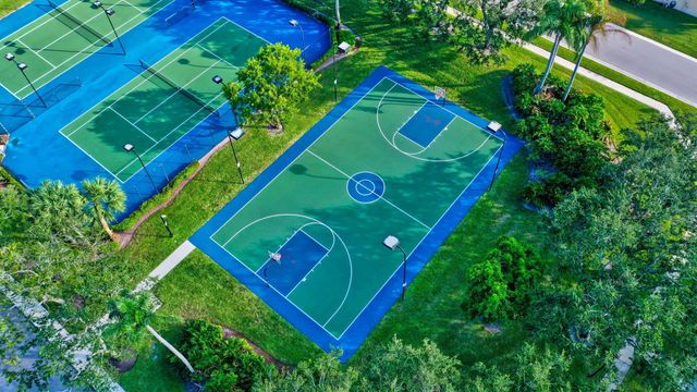 7245 Chesapeake Circle, Boynton Beach, FL 33436