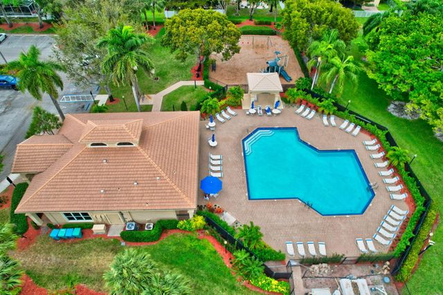 7245 Chesapeake Circle, Boynton Beach, FL 33436