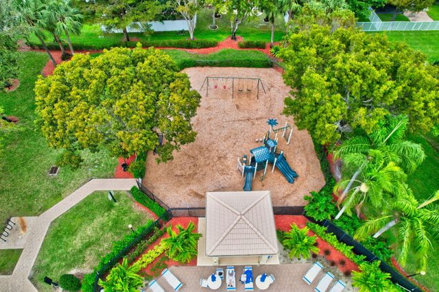 7245 Chesapeake Circle, Boynton Beach, FL 33436