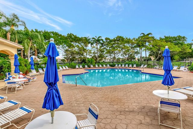 7245 Chesapeake Circle, Boynton Beach, FL 33436