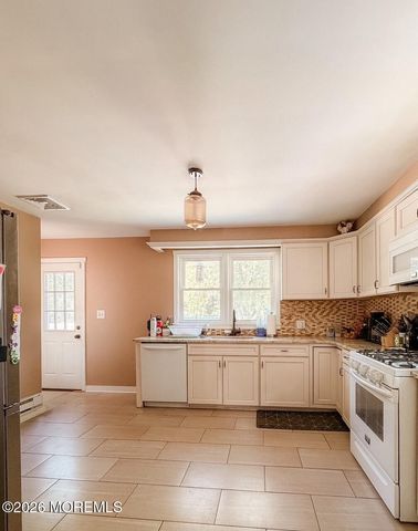 120 Medford Mount Holly Road, Medford, NJ 08055