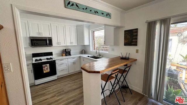 3822 Huron Avenue, Culver City, CA 90232