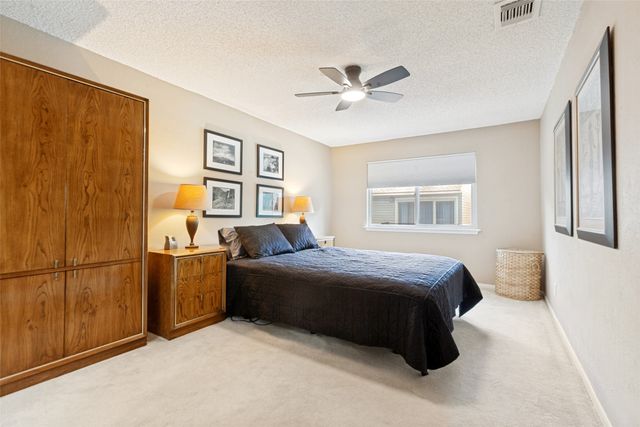 7450 Holly Hill Drive 108, Dallas, TX 75231