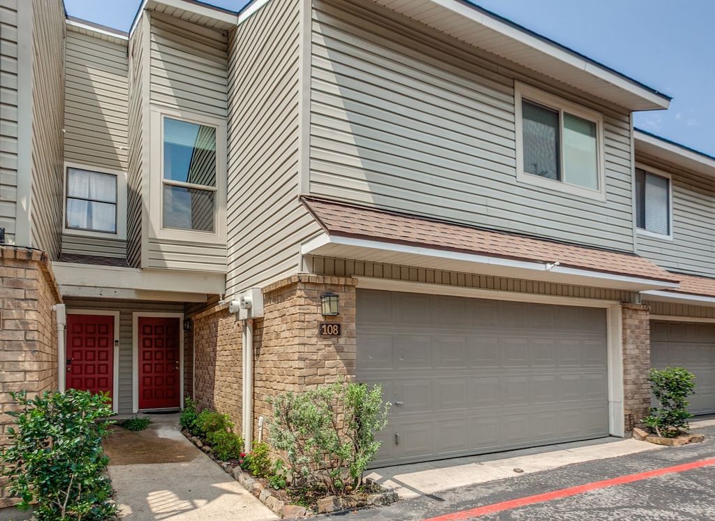 7450 Holly Hill Drive 108, Dallas, TX 75231
