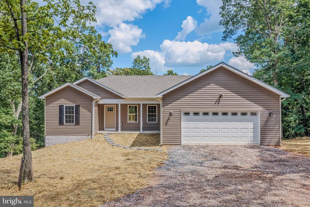 2499 AUDUBON RD, Hedgesville, WV 25427
