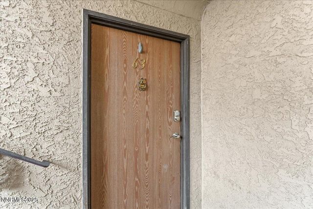 63 Vista Rafael Parkway, Reno, NV 89503