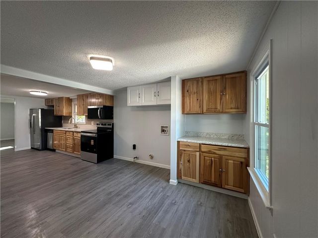 606 W South Street, Harrisonville, MO 64701