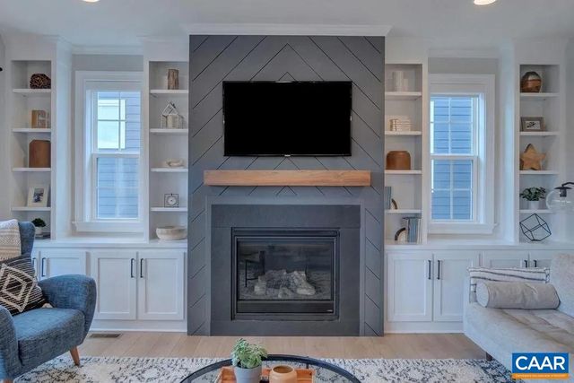 22 WARWICK DR, Crozet, VA 22932