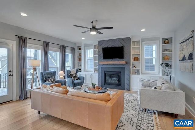 22 WARWICK DR, Crozet, VA 22932