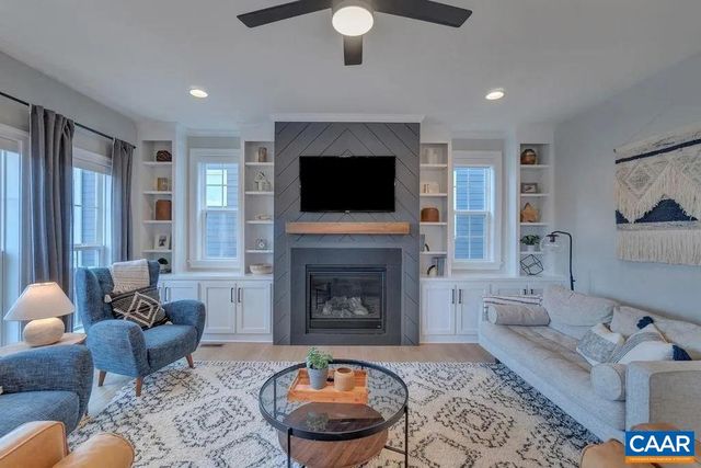 22 WARWICK DR, Crozet, VA 22932