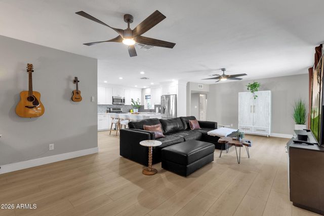 4937 N 82ND Street, Scottsdale, AZ 85251