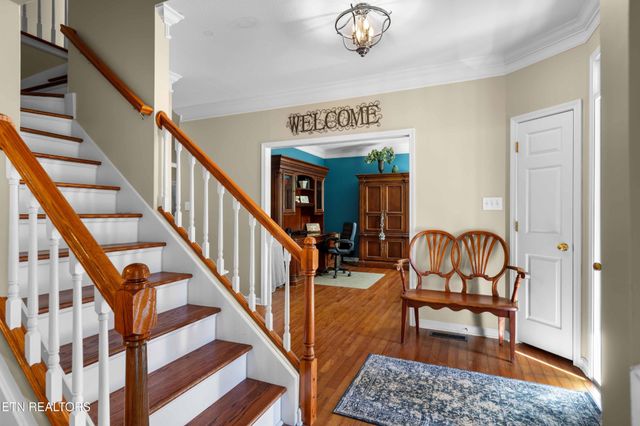 7819 La Barrington Blvd, Powell, TN 37849