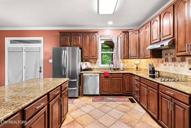 7819 La Barrington Blvd, Powell, TN 37849