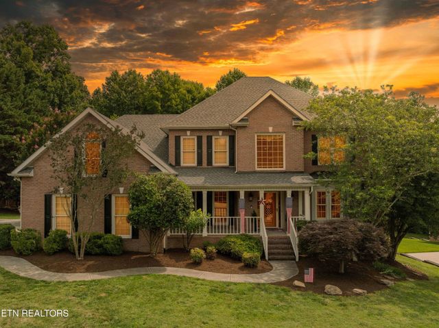 7819 La Barrington Blvd, Powell, TN 37849