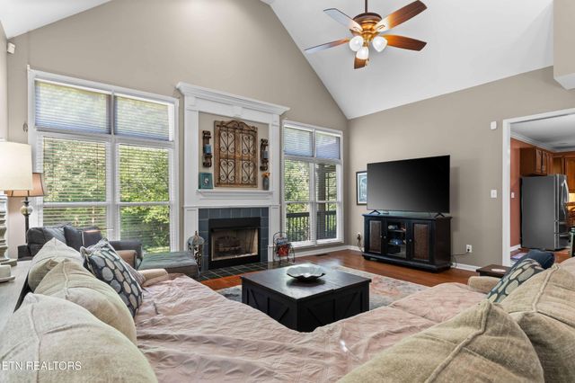 7819 La Barrington Blvd, Powell, TN 37849