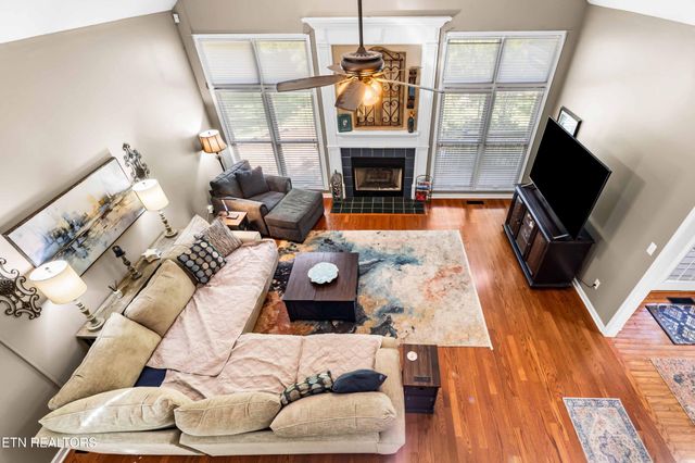 7819 La Barrington Blvd, Powell, TN 37849