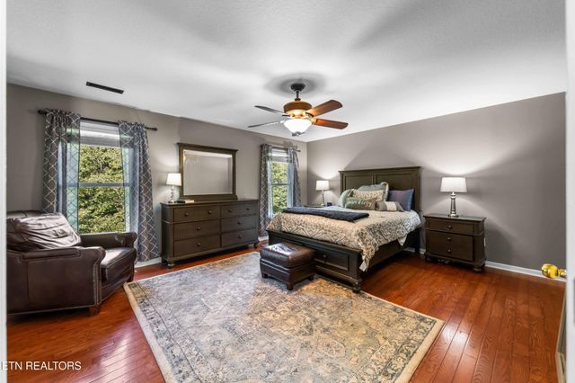 7819 La Barrington Blvd, Powell, TN 37849