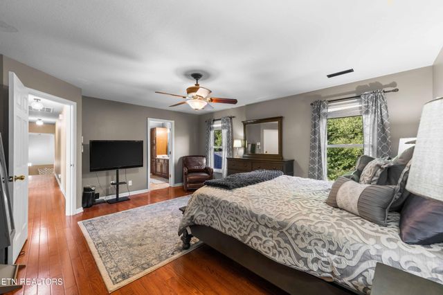 7819 La Barrington Blvd, Powell, TN 37849