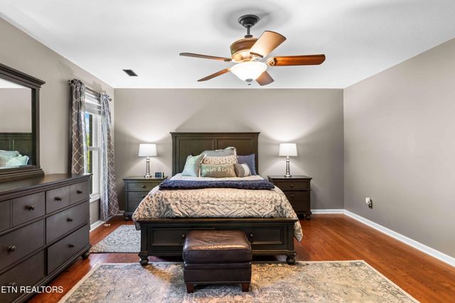 7819 La Barrington Blvd, Powell, TN 37849
