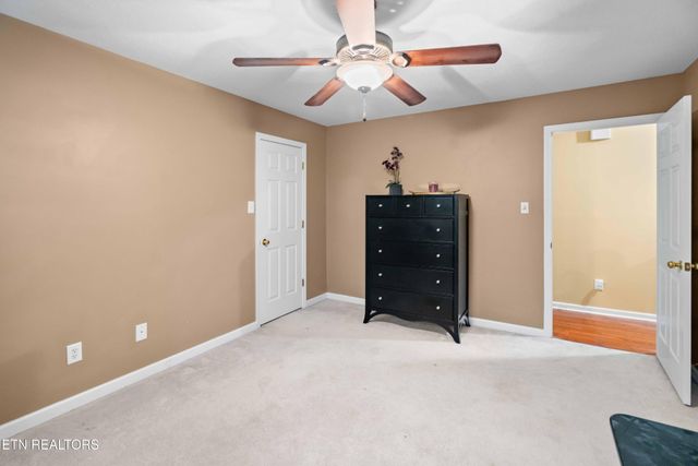 7819 La Barrington Blvd, Powell, TN 37849