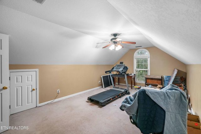 7819 La Barrington Blvd, Powell, TN 37849