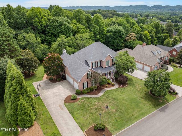 7819 La Barrington Blvd, Powell, TN 37849