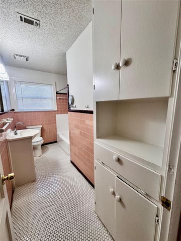 1610 Wilshire BLVD, Austin, TX 78722