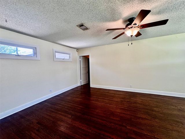 1610 Wilshire BLVD, Austin, TX 78722