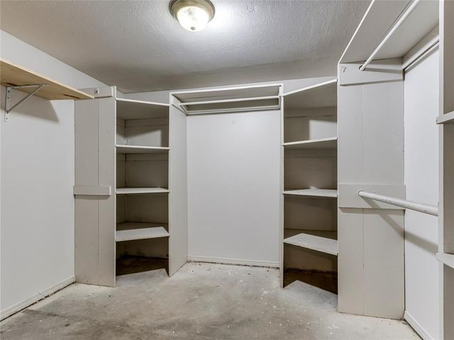 230 E Jacobs Drive, Midwest City, OK 73110