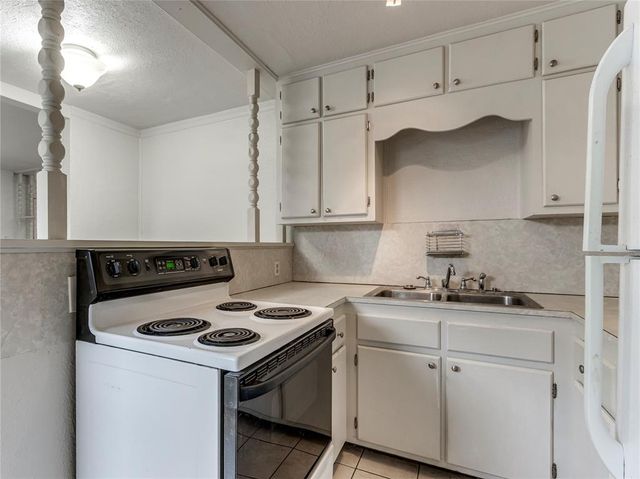 230 E Jacobs Drive, Midwest City, OK 73110