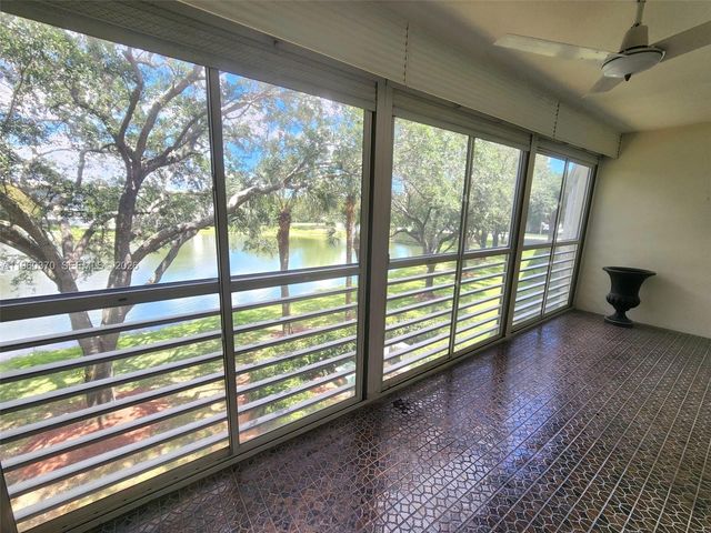 2304 Lucaya Ln G3, Coconut Creek, FL 33066