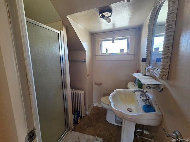 5 Milton Street, Hicksville, NY 11801