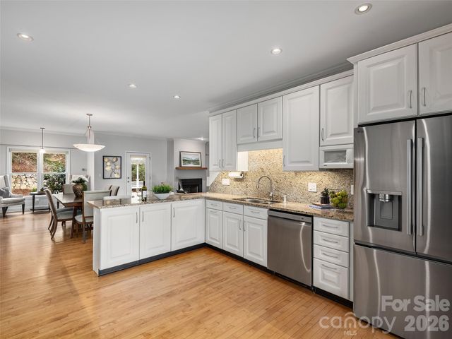 101 Skyview Drive, Asheville, NC 28804