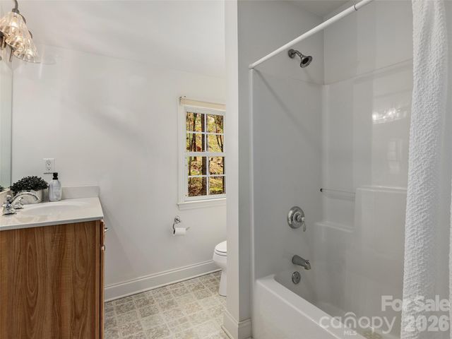 101 Skyview Drive, Asheville, NC 28804