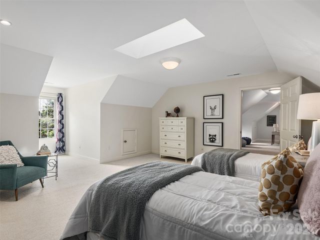 101 Skyview Drive, Asheville, NC 28804