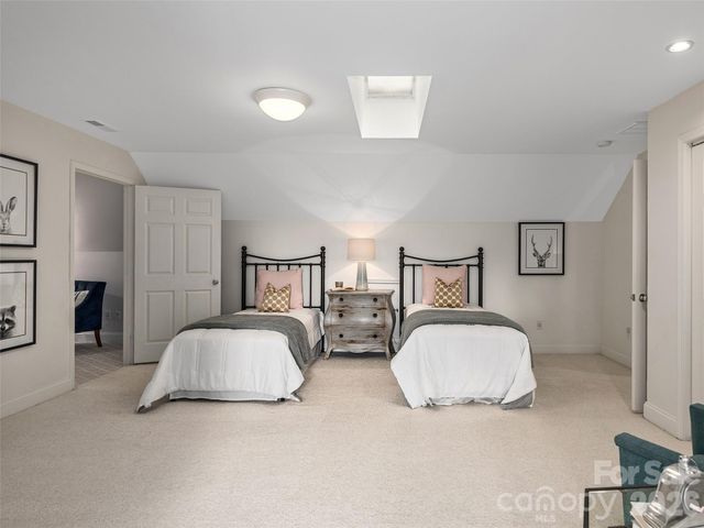 101 Skyview Drive, Asheville, NC 28804