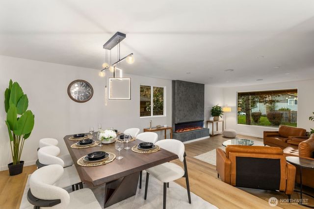 14824 119th Ave NE, Kirkland, WA 98034