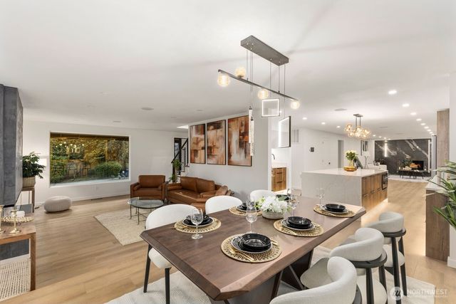 14824 119th Ave NE, Kirkland, WA 98034