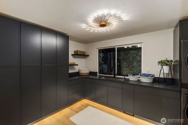 14824 119th Ave NE, Kirkland, WA 98034