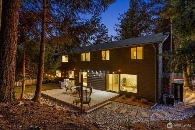 14824 119th Ave NE, Kirkland, WA 98034