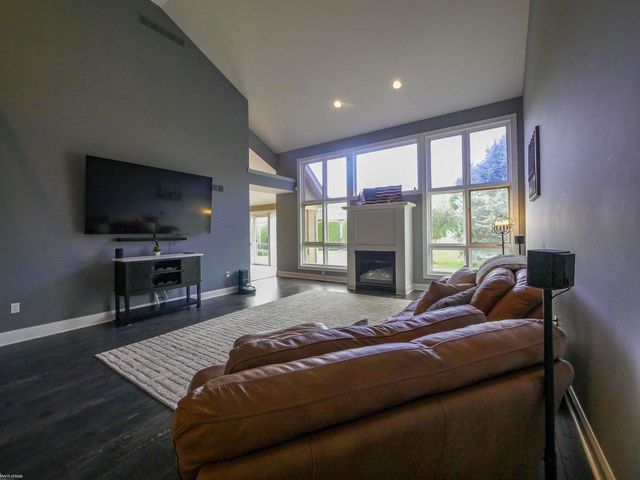 49571 Compass Point Drive, Chesterfield Twp, MI 48047